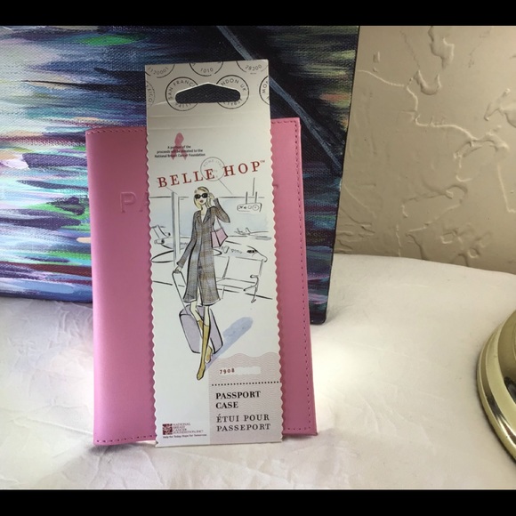 🛍️NWOT Leather “In Honor of Breast Cancer Awareness” Pass Port Wallet Case… - Picture 2 of 11